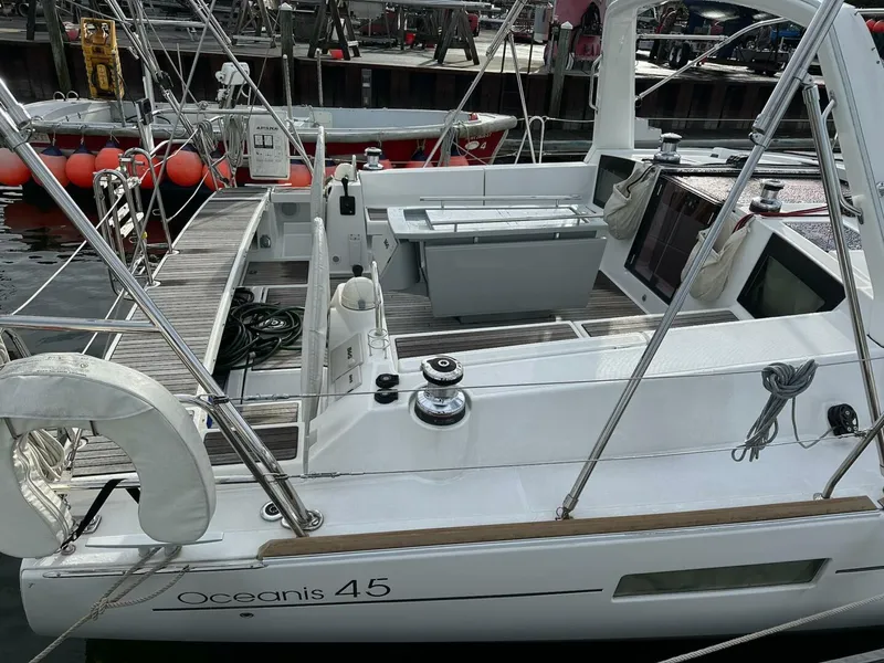 Slide: The Image of Beneteau Oceanis 45 2017 - 7