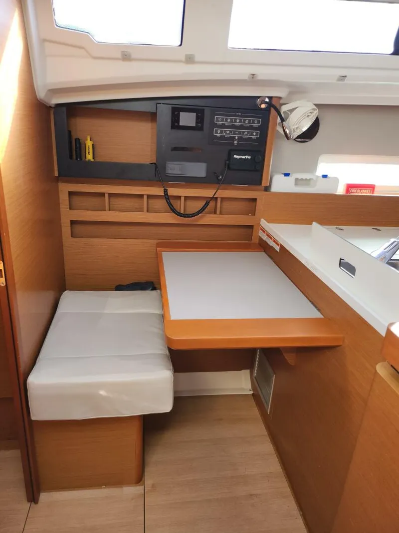 Slide: The Image of Jeanneau Sun Odyssey 410 2020 - 21