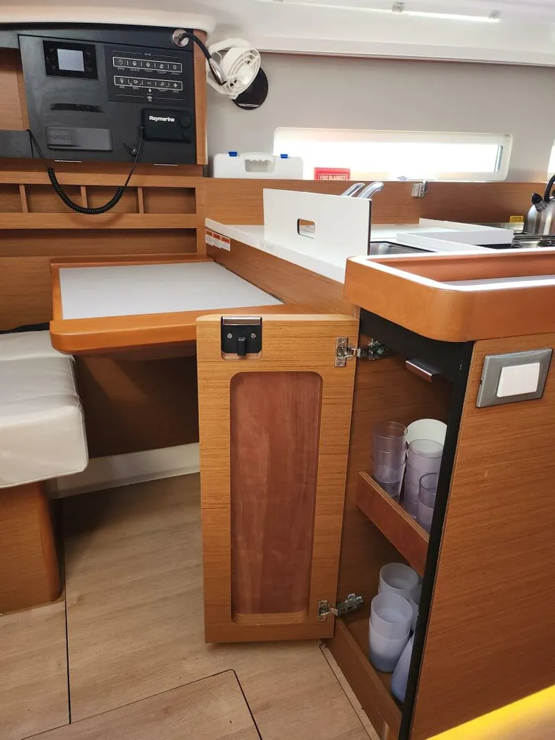 Slide: The Image of Jeanneau Sun Odyssey 410 2020 - 22