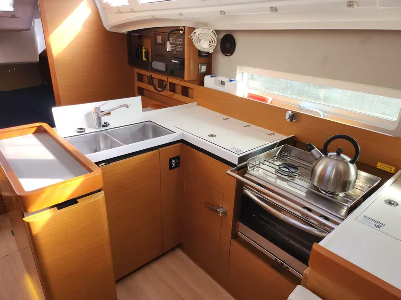 Slide: The Image of Jeanneau Sun Odyssey 410 2020 - 26