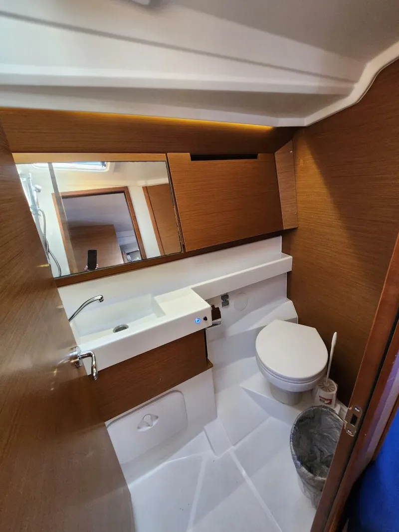 Slide: The Image of Jeanneau Sun Odyssey 410 2020 - 37