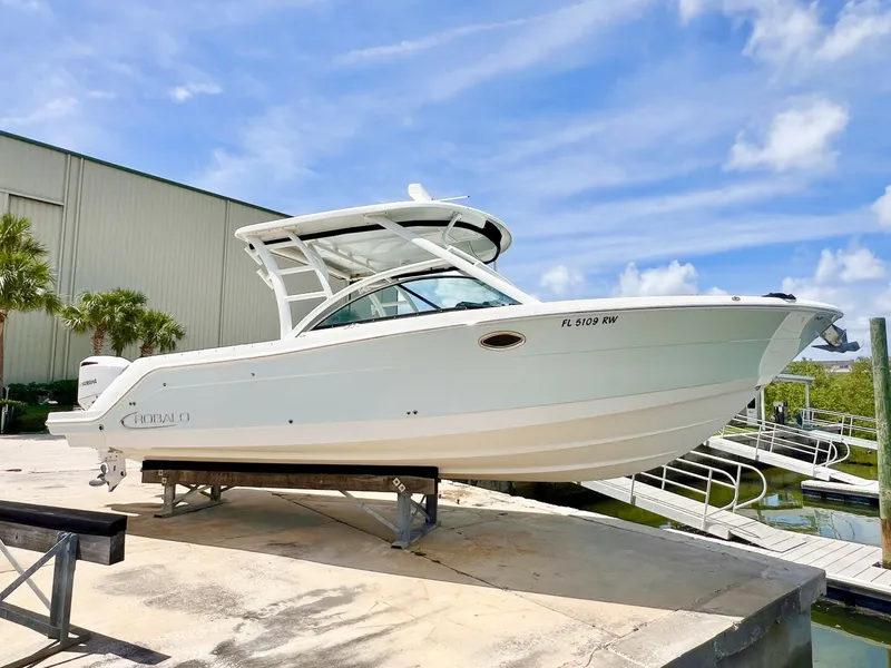 The Image of Robalo R317 2019 - 0