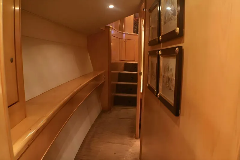 Slide: The Image of Donzi 73 Sport Yacht 2001 - 22