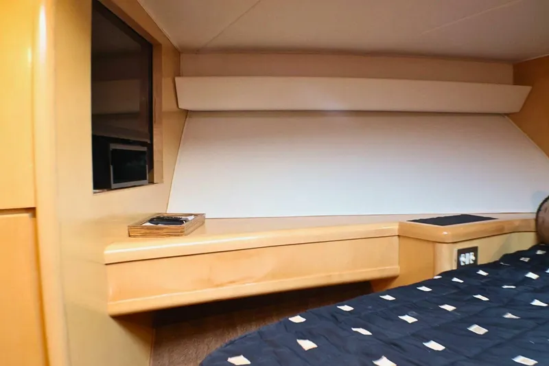 Slide: The Image of Donzi 73 Sport Yacht 2001 - 34
