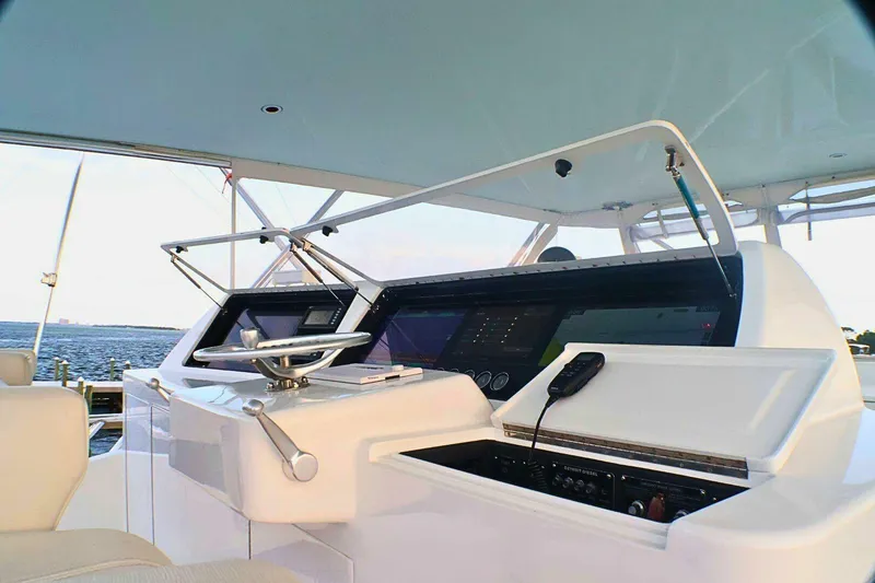 Slide: The Image of Donzi 73 Sport Yacht 2001 - 46