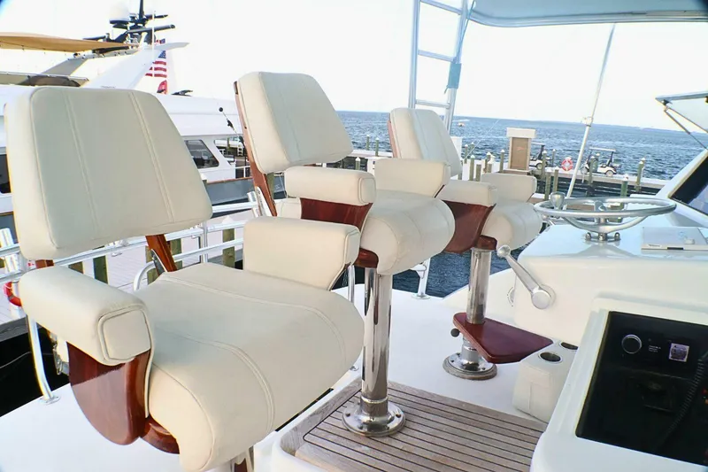 Slide: The Image of Donzi 73 Sport Yacht 2001 - 51