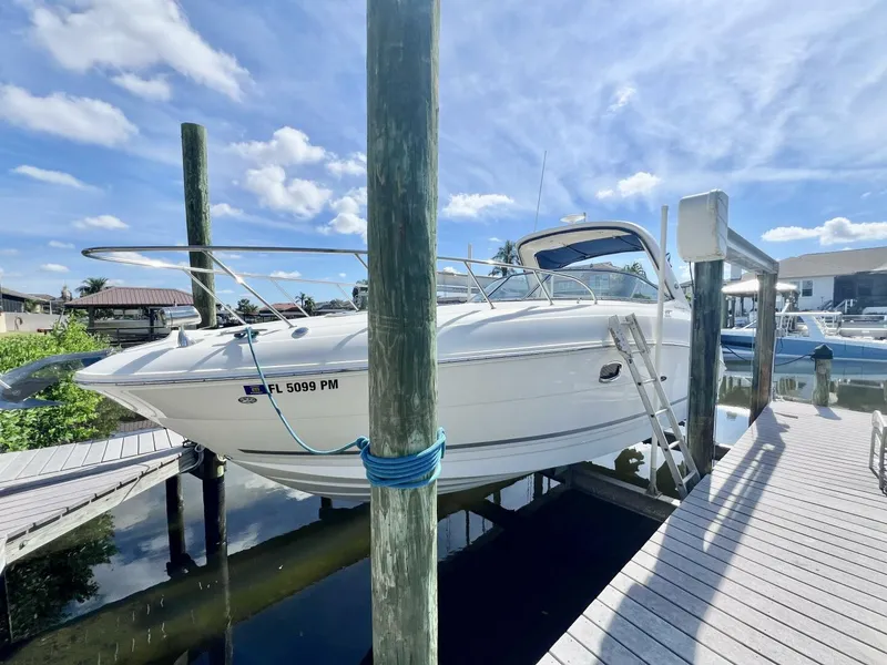 Slide: The Image of Sea Ray 310 SunDancer 2012 - 3