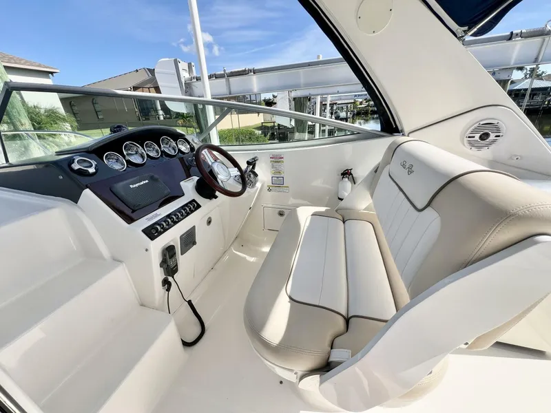 Slide: The Image of Sea Ray 310 SunDancer 2012 - 7