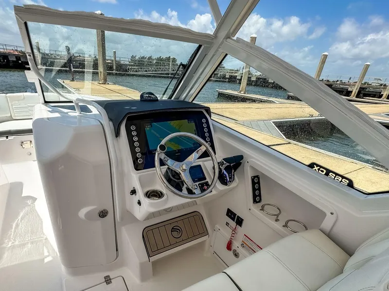 Slide: The Image of Edgewater 262CX 2025 - 12
