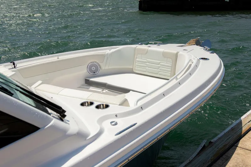 Slide: The Image of Edgewater 262CX 2025 - 13