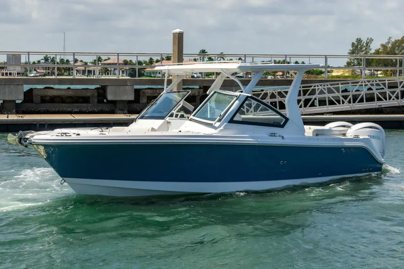 Slide: The Image of Edgewater 262CX 2025 - 2