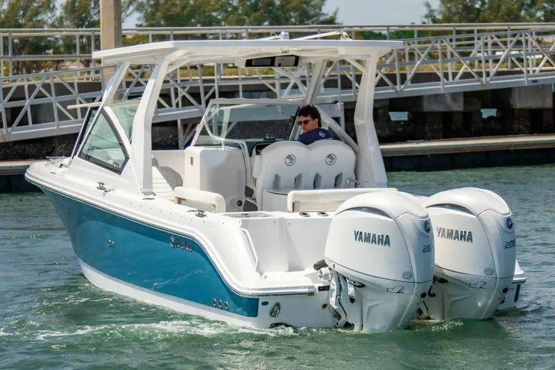 Slide: The Image of Edgewater 262CX 2025 - 7