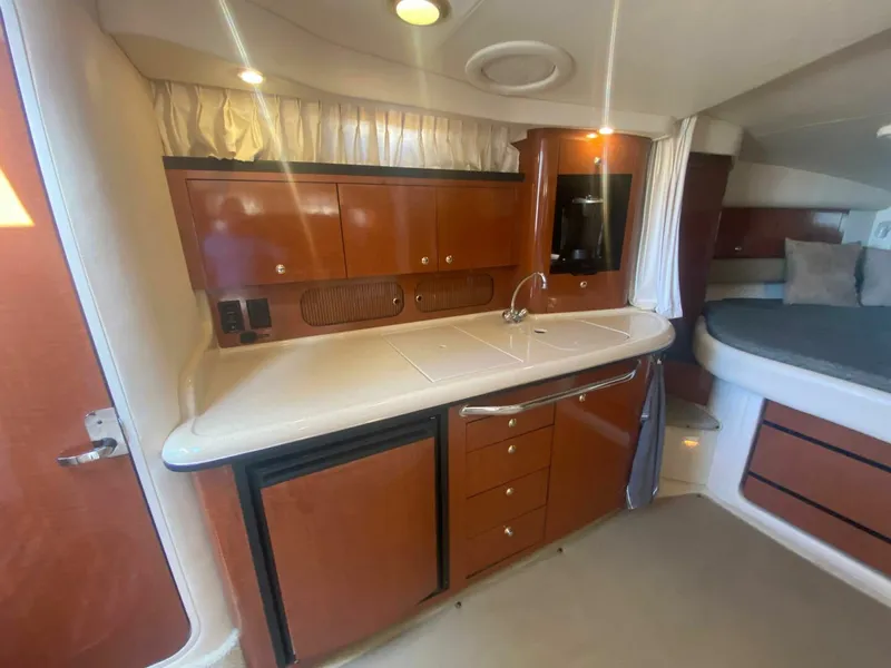 Slide: The Image of Sea Ray 340 Sundancer 2003 - 31