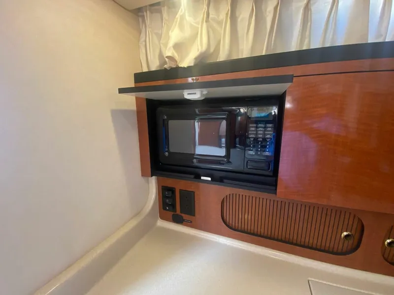Slide: The Image of Sea Ray 340 Sundancer 2003 - 32