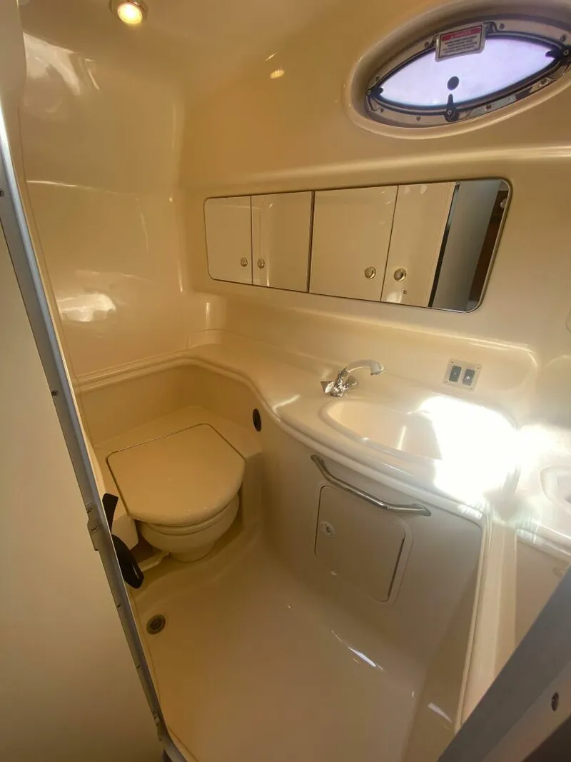 Slide: The Image of Sea Ray 340 Sundancer 2003 - 36