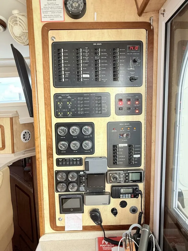 Slide: The Image of Royal Cape Catamarans Majestic 53 2011 - 24