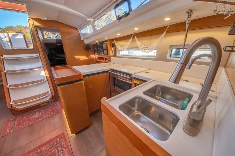 Slide: The Image of Jeanneau Sun Odyssey 440 2022 - 22