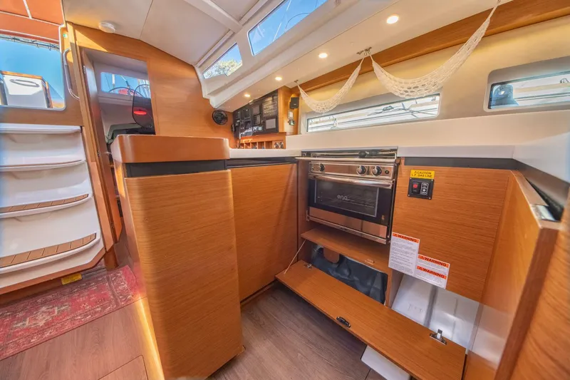 Slide: The Image of Jeanneau Sun Odyssey 440 2022 - 25