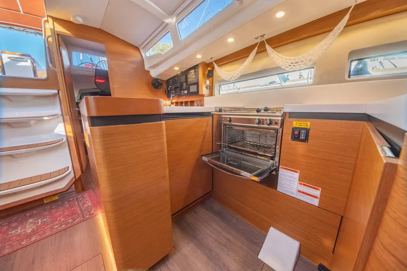 Slide: The Image of Jeanneau Sun Odyssey 440 2022 - 26
