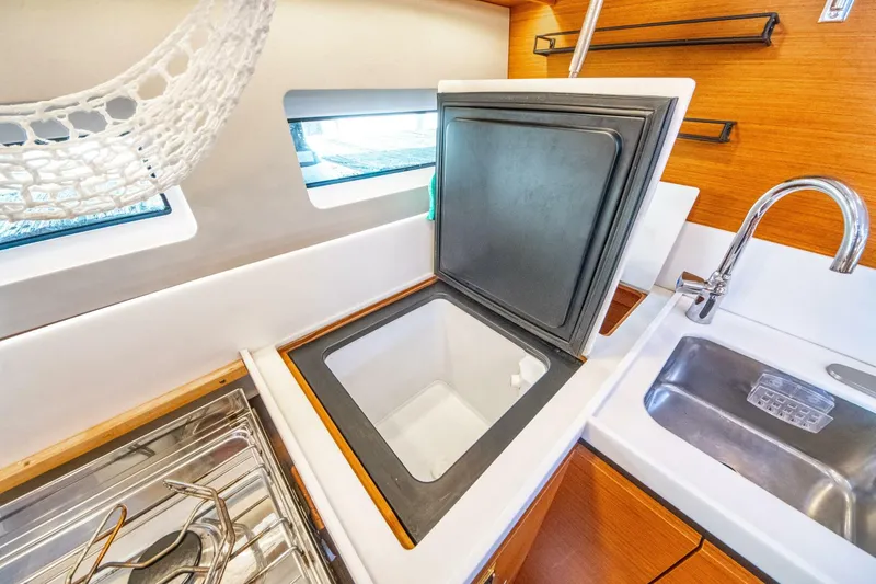 Slide: The Image of Jeanneau Sun Odyssey 440 2022 - 33