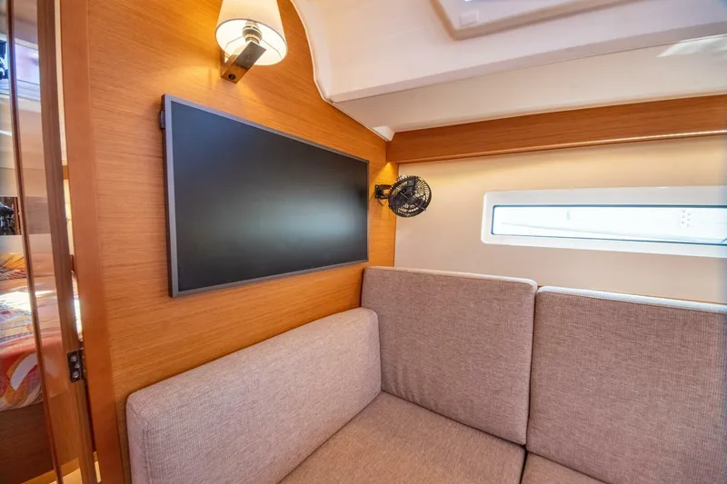 Slide: The Image of Jeanneau Sun Odyssey 440 2022 - 41