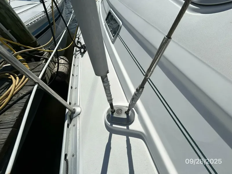 Slide: The Image of Beneteau Oceanis 381 1998 - 20