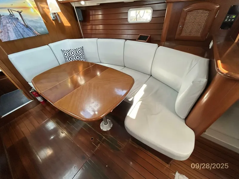 Slide: The Image of Beneteau Oceanis 381 1998 - 41