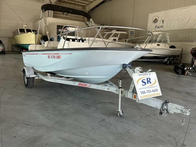 The Image of Boston Whaler 2020 - 0