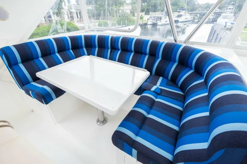 Slide: The Image of Ocean Alexander Raised Pilothouse Flybridge Sedan 2005 - 28