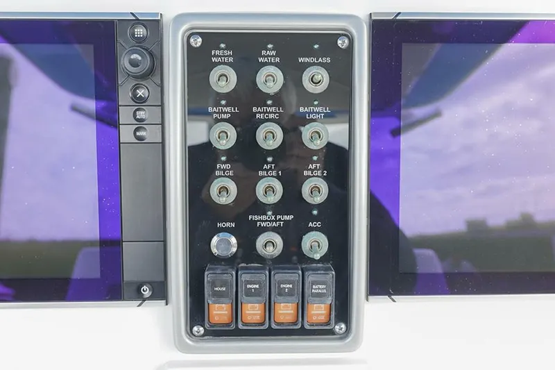 Slide: The Image of Everglades 295 Center Console 2015 - 16