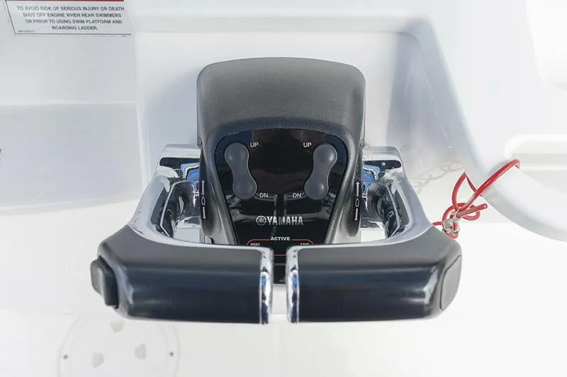 Slide: The Image of Everglades 295 Center Console 2015 - 17