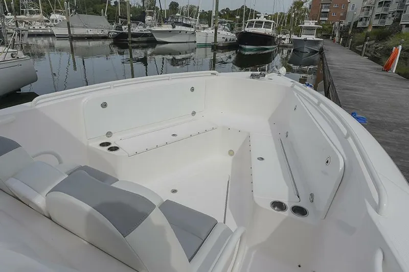 Slide: The Image of Everglades 295 Center Console 2015 - 19