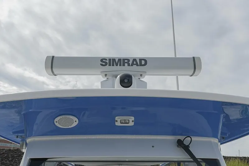 Slide: The Image of Everglades 295 Center Console 2015 - 22