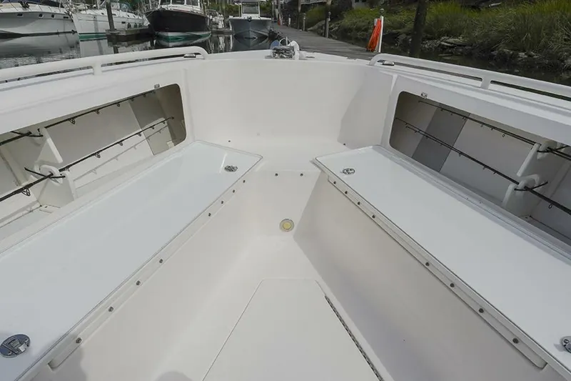 Slide: The Image of Everglades 295 Center Console 2015 - 27