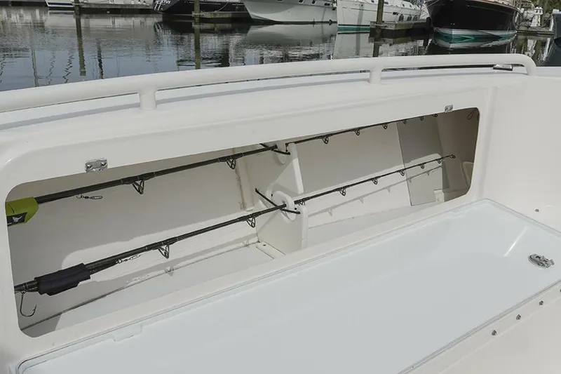 Slide: The Image of Everglades 295 Center Console 2015 - 28