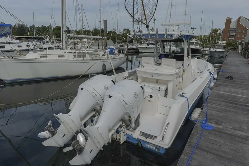 Slide: The Image of Everglades 295 Center Console 2015 - 3
