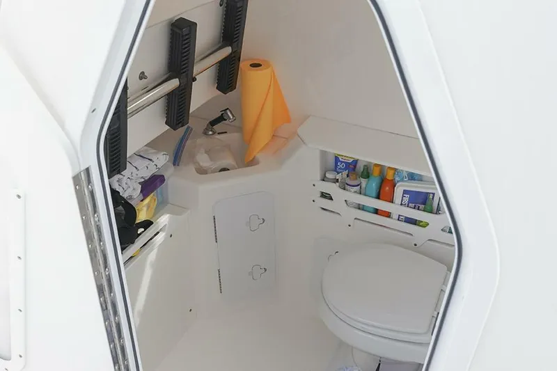 Slide: The Image of Everglades 295 Center Console 2015 - 30