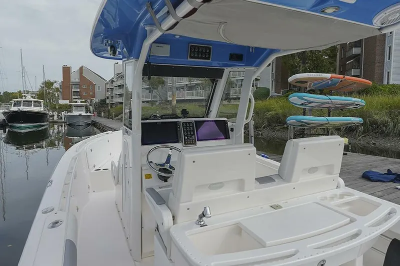 Slide: The Image of Everglades 295 Center Console 2015 - 9