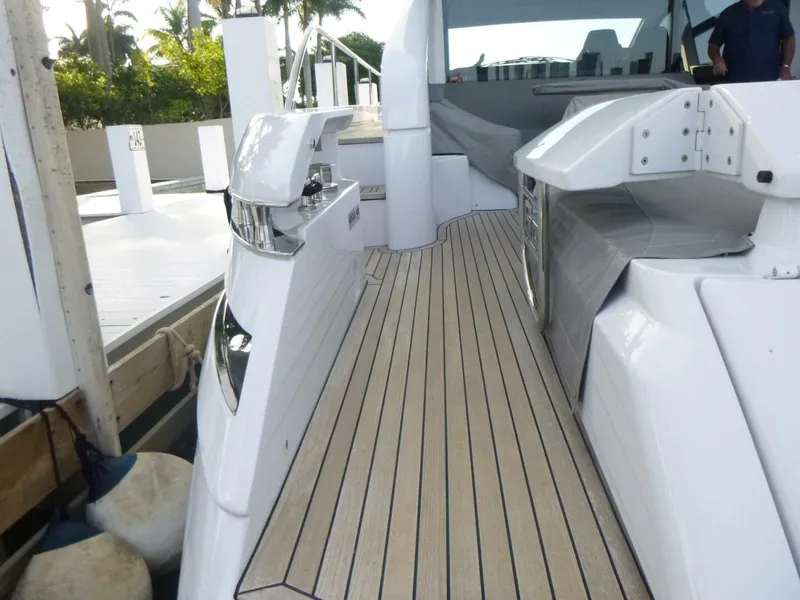 Slide: The Image of Pershing 62 2020 - 48