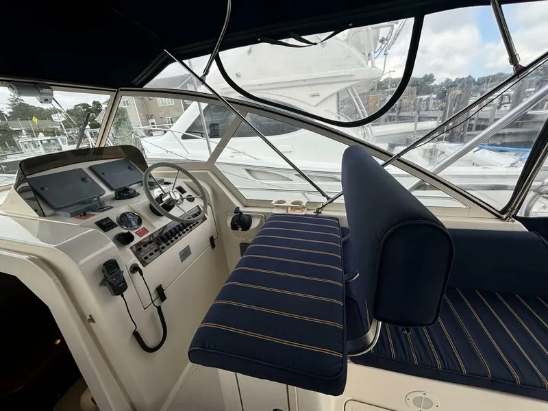 Slide: The Image of Mainship Pilot 34 Rum Runner II 2005 - 12