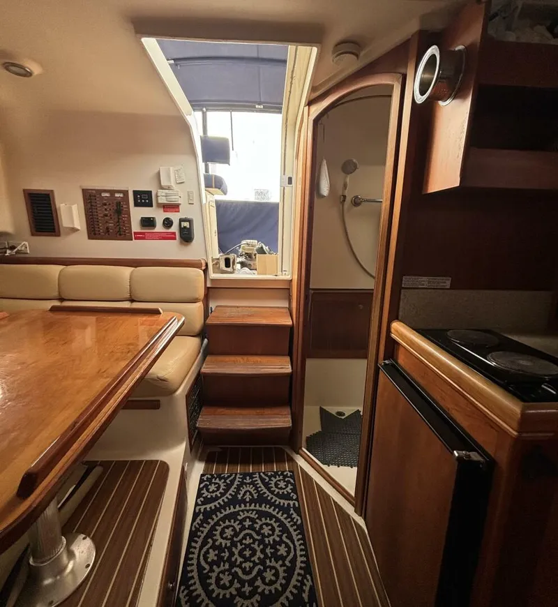 Slide: The Image of Mainship Pilot 34 Rum Runner II 2005 - 16