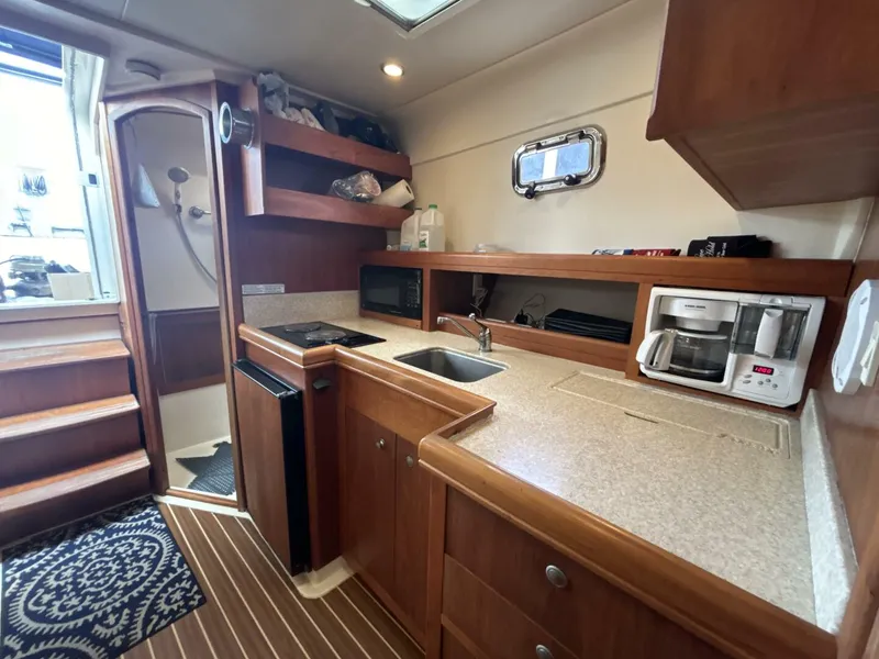 Slide: The Image of Mainship Pilot 34 Rum Runner II 2005 - 21