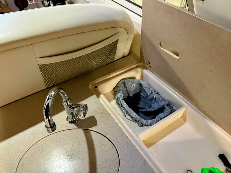 Slide: The Image of Rinker 342 Fiesta Vee 2002 - 15