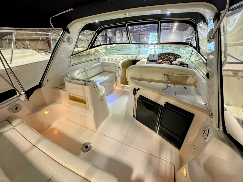 Slide: The Image of Rinker 342 Fiesta Vee 2002 - 18