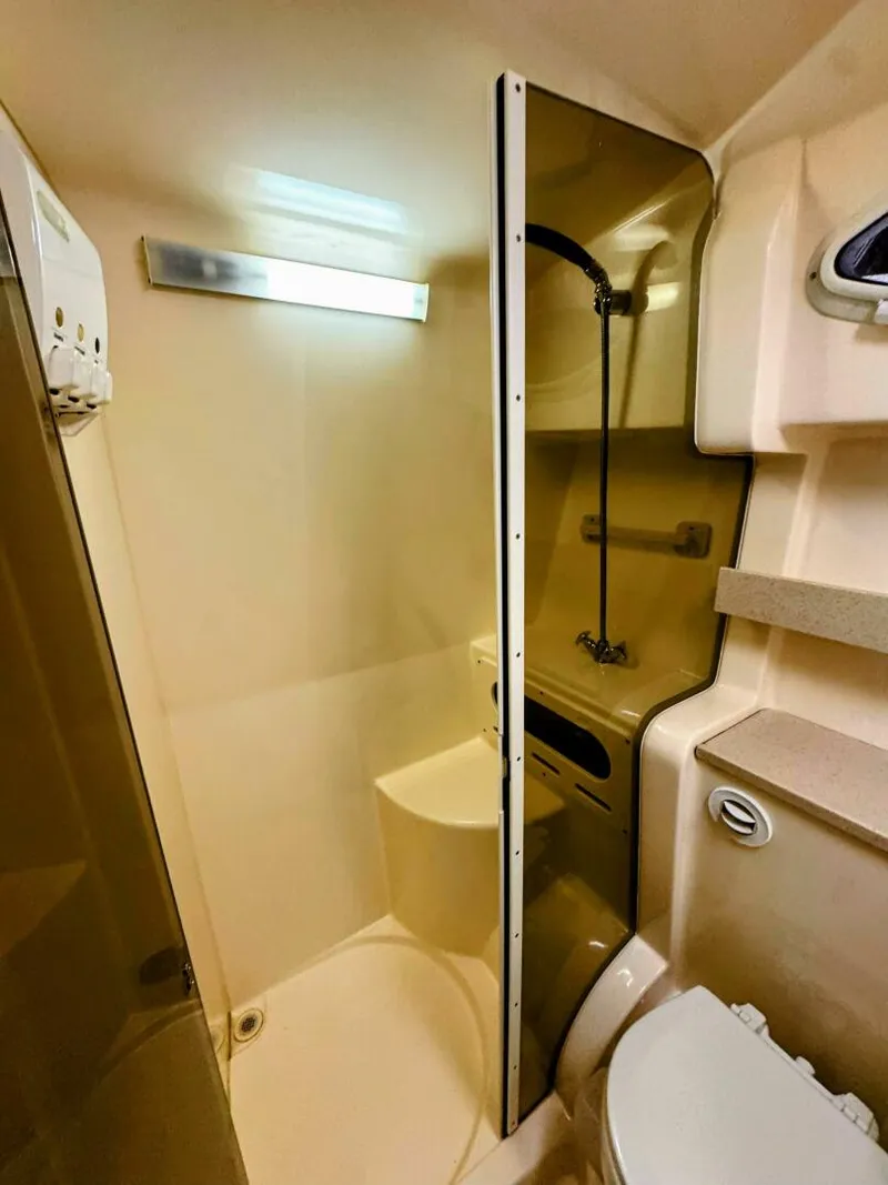Slide: The Image of Rinker 342 Fiesta Vee 2002 - 28