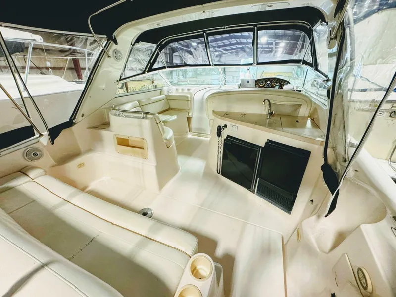 Slide: The Image of Rinker 342 Fiesta Vee 2002 - 4