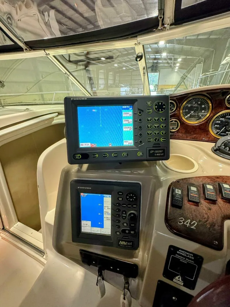 Slide: The Image of Rinker 342 Fiesta Vee 2002 - 7