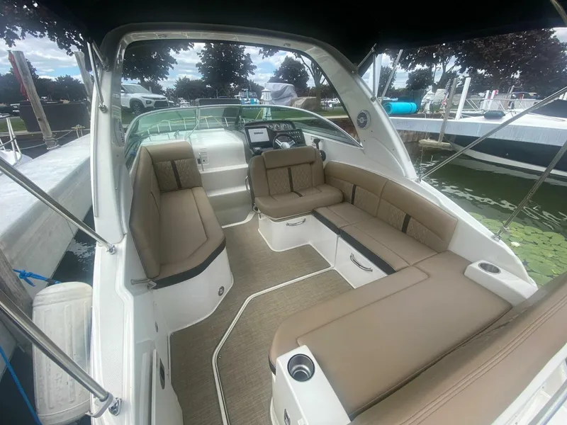Slide: The Image of Sea Ray 260 Sundancer 2018 - 2