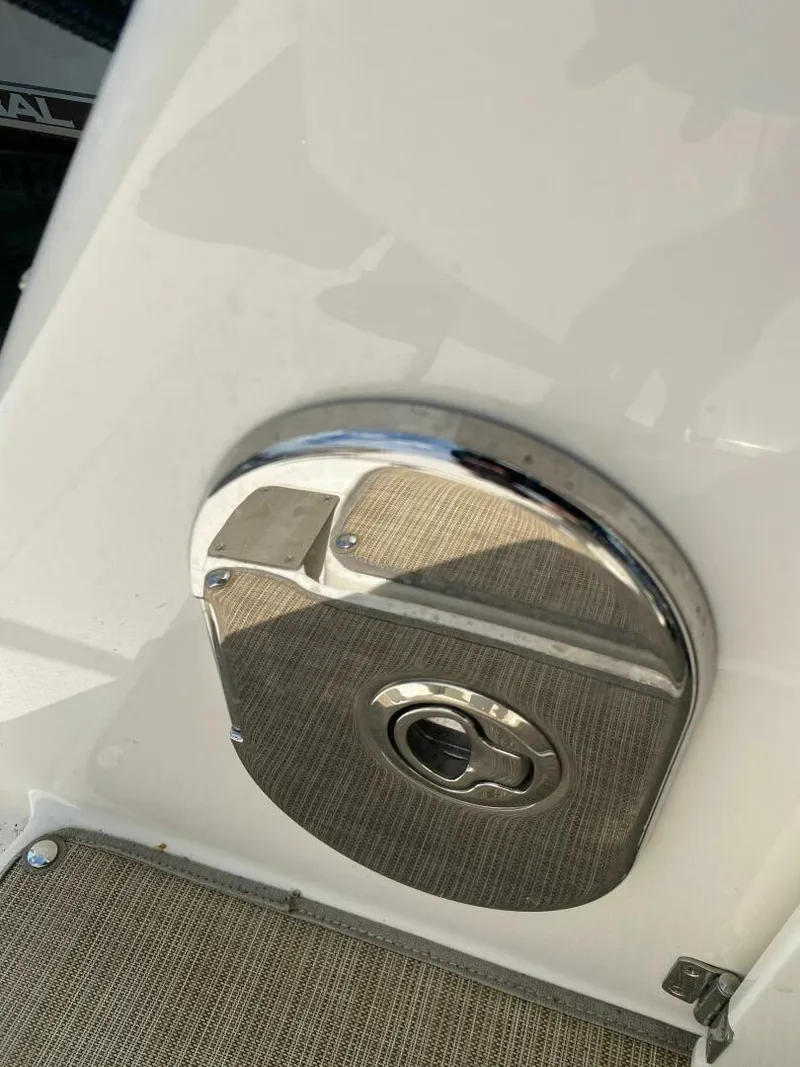 Slide: The Image of Sea Ray 260 Sundancer 2018 - 20