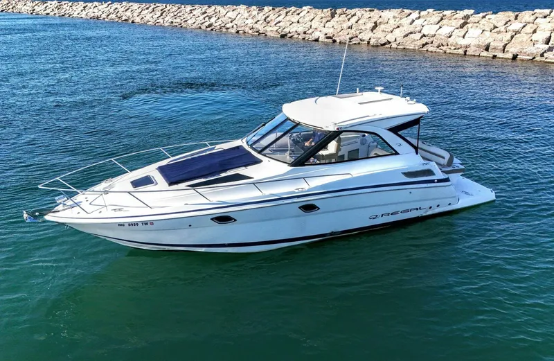 Slide: The Image of Regal 35 Sport Coupe 2016 - 5